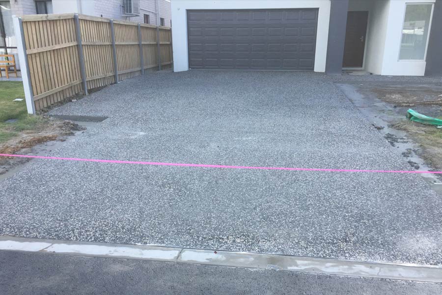 driveway_speckled_concrete_finish